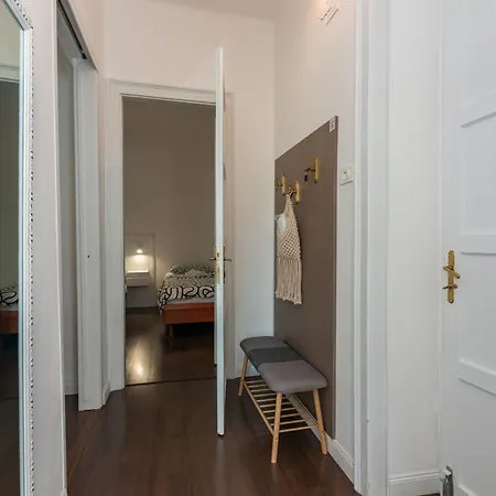 Appartement With Parking Space - 25524